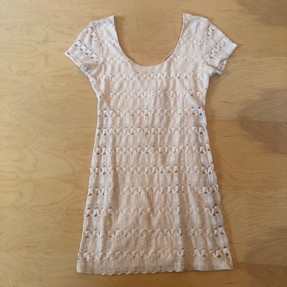 Le Chateau Cream Crochet Lace Mini Dress with Cap Sleeve Y2K Vintage - Picture 1 of 9